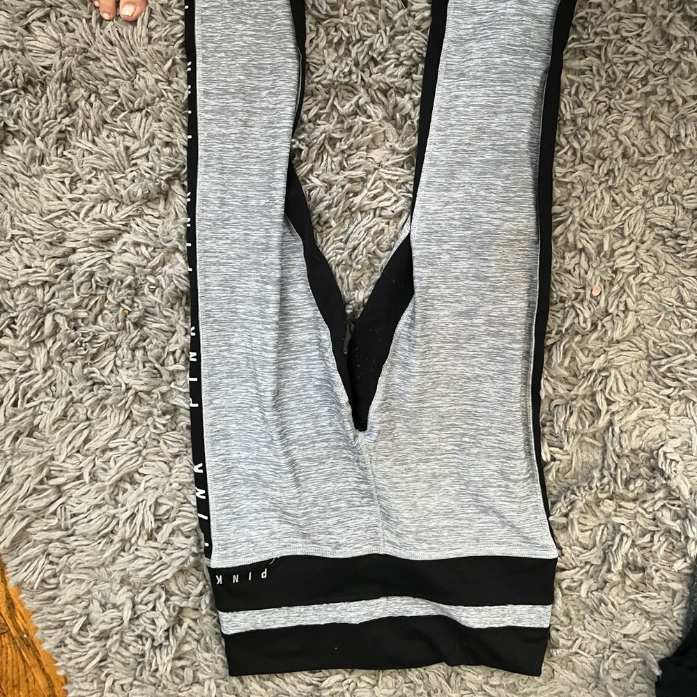 Victoria secret pink leggings size medium good condition